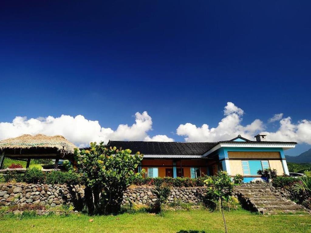 Bed and Breakfast Wan-Lu-Yi Чанбин Экстерьер фото